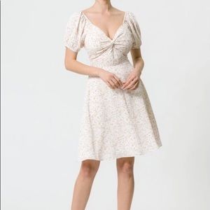 Floral puff sleeve sweetheart midi dress